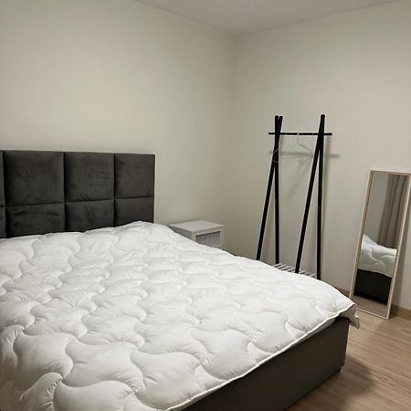 White Apartment, In The Center Of Тирана Екстер'єр фото